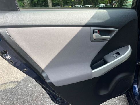 Used 2015 Toyota Prius Two FWD image 16
