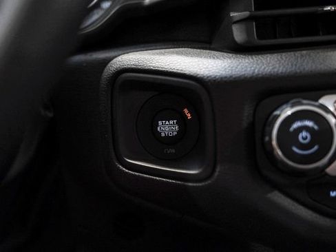 Used 2025 Jeep Gladiator Sport AWD/4WD image 61