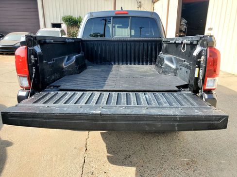 Used 2020 Toyota Tacoma SR w/ SR Convenience Package RWD image 48