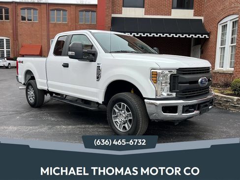 Used 2017 Ford F250 XL w/ Power Equipment Group AWD/4WD image 1