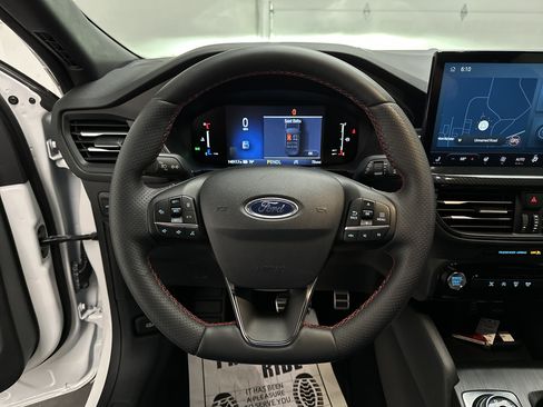 Used 2024 Ford Escape ST-Line w/ Tech Pack #1 AWD/4WD image 27