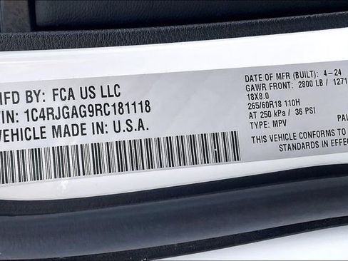 Used 2024 Jeep Grand Cherokee Laredo X image 36