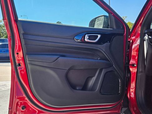 New 2026 Jeep Compass Limited image 15