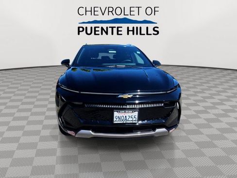 Used 2024 Chevrolet Equinox EV LT FWD image 2