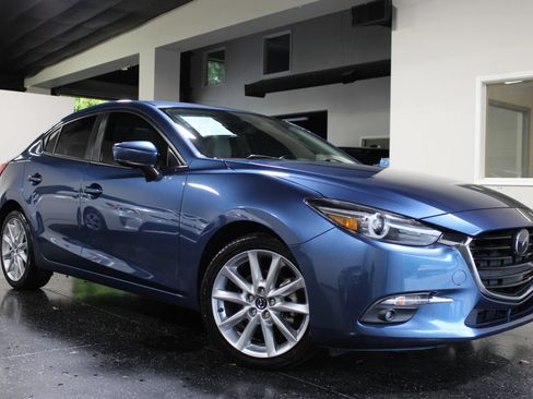 Used 2017 MAZDA MAZDA3 Grand Touring w/ Premium Equipment Package FWD image 43