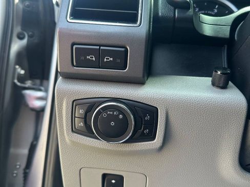 Used 2020 Ford F250 XLT w/ XLT Premium Package AWD/4WD image 18