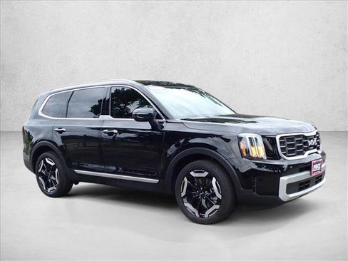 Used 2024 Kia Telluride S w/ S Sunroof Package FWD image 6