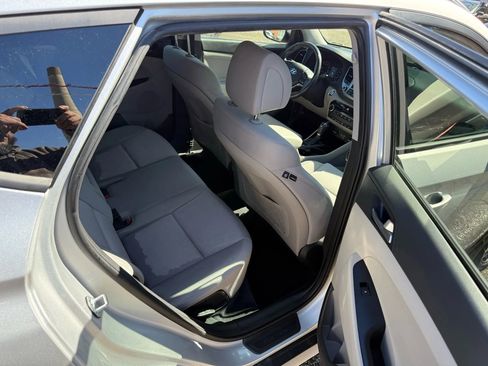 Used 2017 Hyundai Tucson Sport image 15