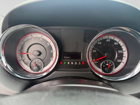Used 2019 Dodge Grand Caravan SXT FWD image 12