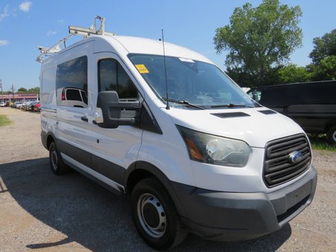 Used 2017 Ford Transit 250 130 Medium Roof image 3