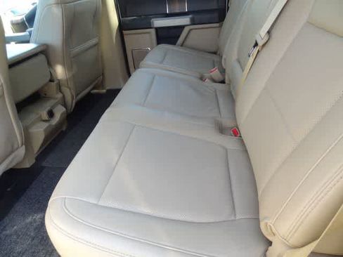 Used 2017 Ford F150 Lariat w/ Trailer Tow Package image 19