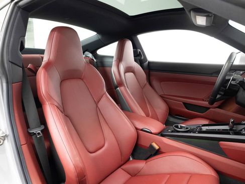 Certified 2024 Porsche 911 Carrera GTS RWD image 29