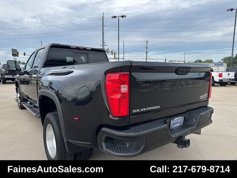 Used 2020 Chevrolet Silverado 3500 High Country image 18