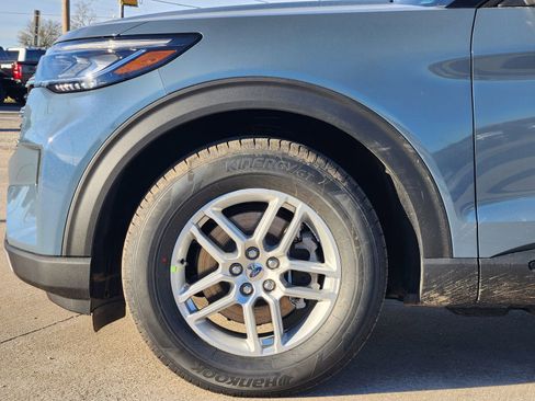 New 2026 Ford Explorer Active w/ Active Comfort Package image 9