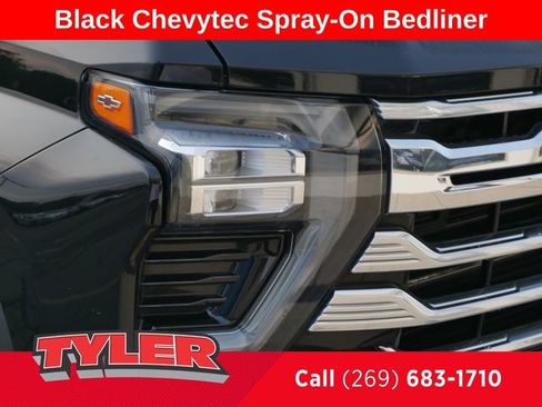 Used 2024 Chevrolet Silverado 2500 High Country w/ High Country Premium Package AWD/4WD image 10