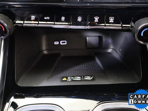 Used 2025 Chevrolet Traverse LT image 28