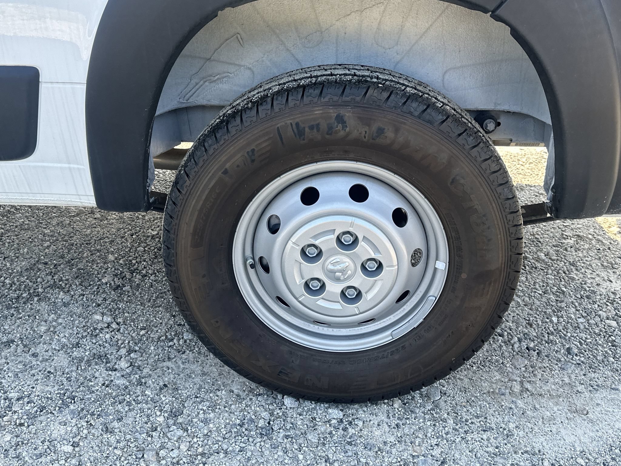 Used 2023 RAM ProMaster 2500 w/ Safety Group FWD image 18