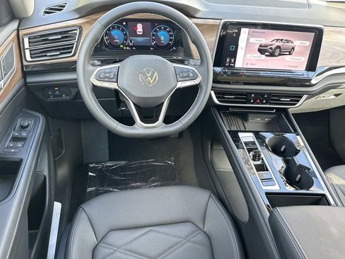 New 2026 Volkswagen Atlas SE FWD image 14