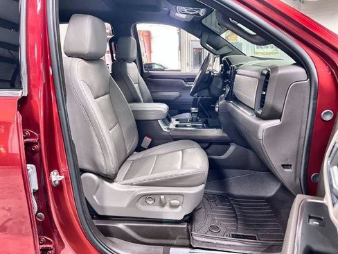 Used 2024 GMC Sierra 1500 SLT AWD/4WD image 29