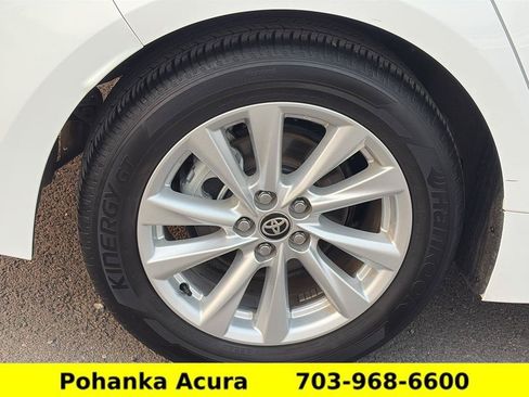 Used 2025 Toyota Corolla LE w/ LE Premium Package FWD image 27