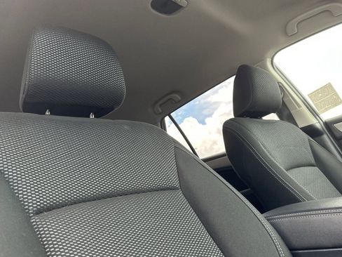 Used 2018 Subaru Outback 2.5i AWD/4WD image 18