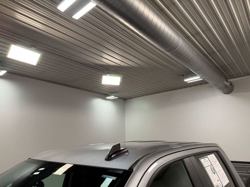 Used 2025 Chevrolet Silverado 2500 LT w/ Convenience Package image 43