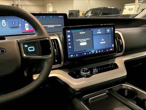 Certified 2025 Ford Expedition Max Active AWD/4WD image 6