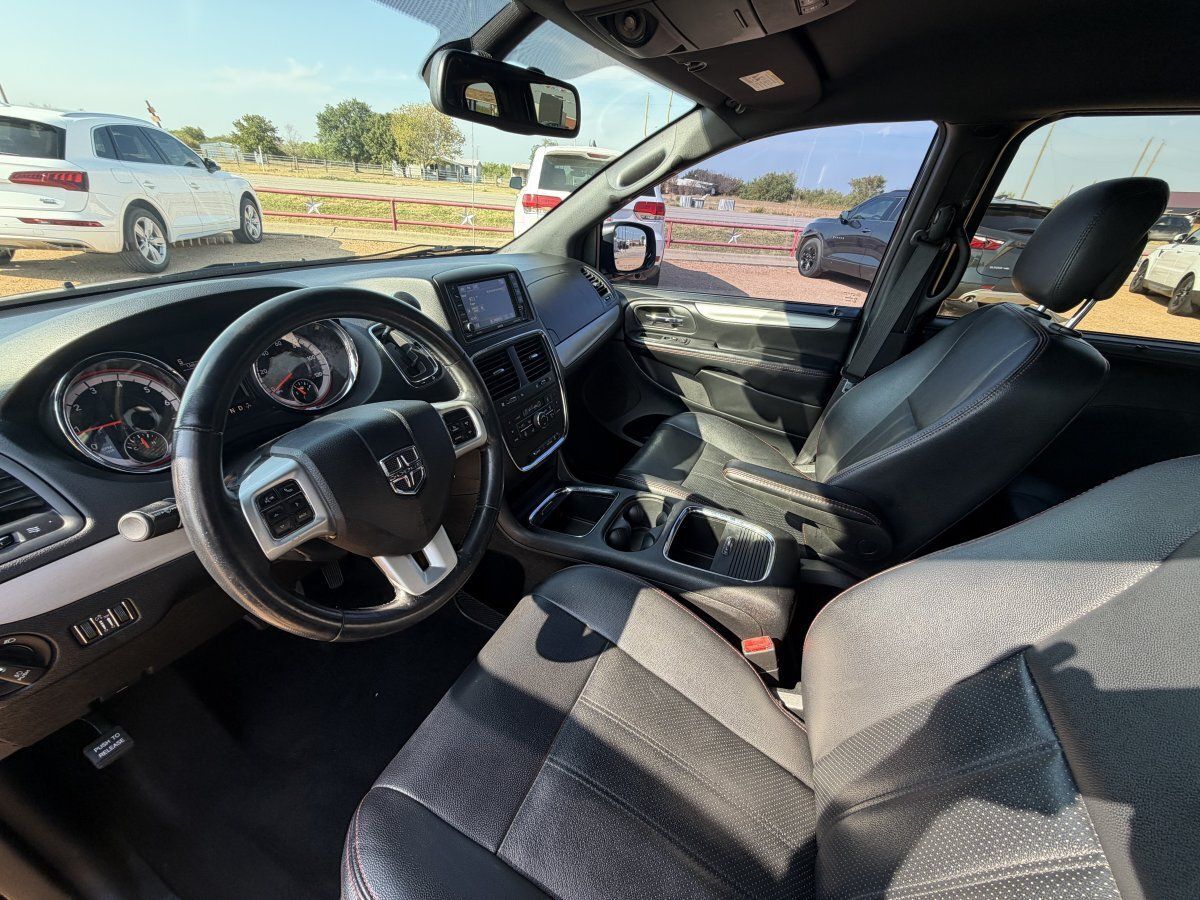 Used 2019 Dodge Grand Caravan GT FWD image 15
