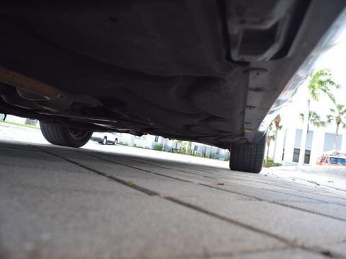 Used 2011 Mercedes-Benz E 350 4MATIC Sedan image 98