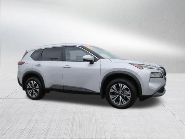Used 2023 Nissan Rogue SV w/ SV Premium B Package FWD image 2