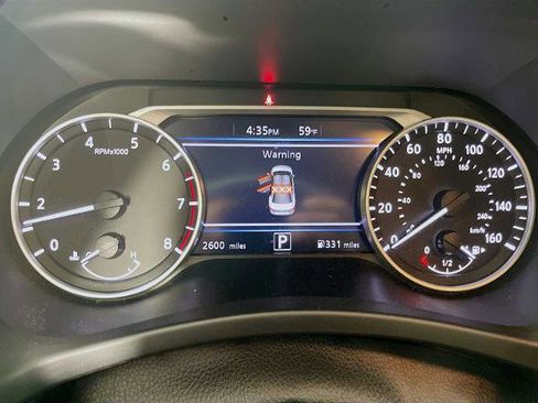 Certified 2025 Nissan Sentra SR w/ SR Premium Package FWD image 10