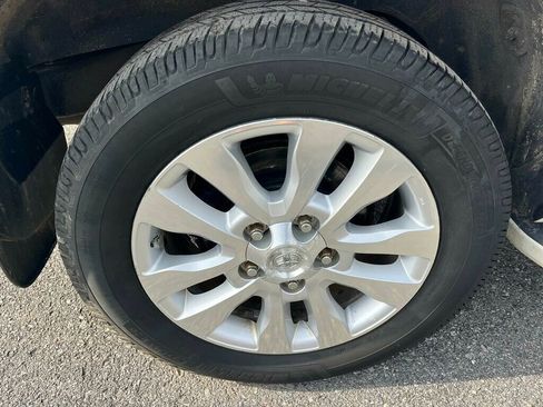 Used 2013 Toyota Sequoia Platinum image 11