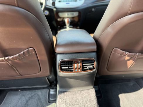 Used 2013 Hyundai Genesis 3.8 RWD image 17