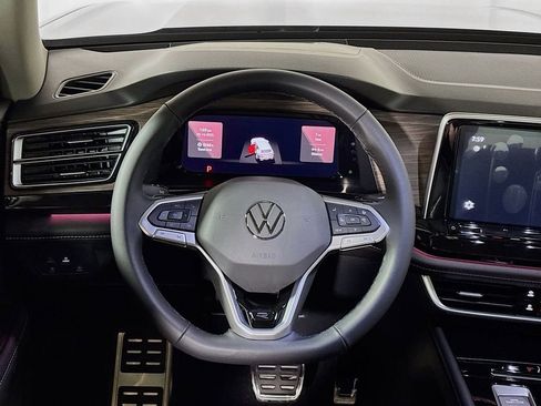 New 2025 Volkswagen Atlas SEL Premium R-Line image 13