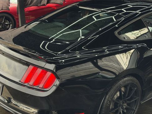 Used 2016 Ford Mustang Shelby GT350 w/ Track Package image 23