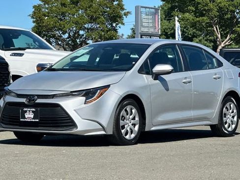 Used 2024 Toyota Corolla LE image 8