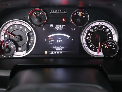 Used 2019 RAM 1500 Classic SLT w/ Black Appearance Group AWD/4WD image 21