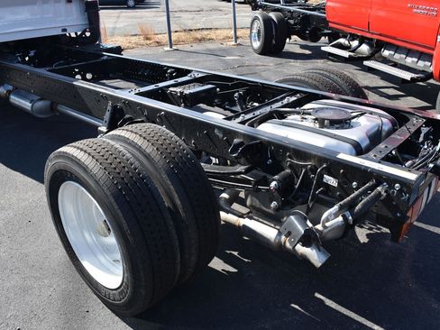 New 2024 Chevrolet Low Cab Forward image 2