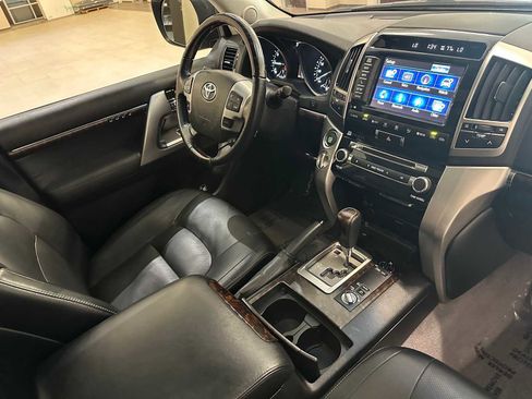 Used 2013 Toyota Land Cruiser AWD/4WD image 47