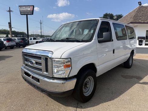 Used 2012 Ford E-350 and Econoline 350 XLT RWD image 2