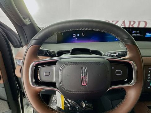 New 2026 Lincoln Navigator Reserve AWD/4WD image 12