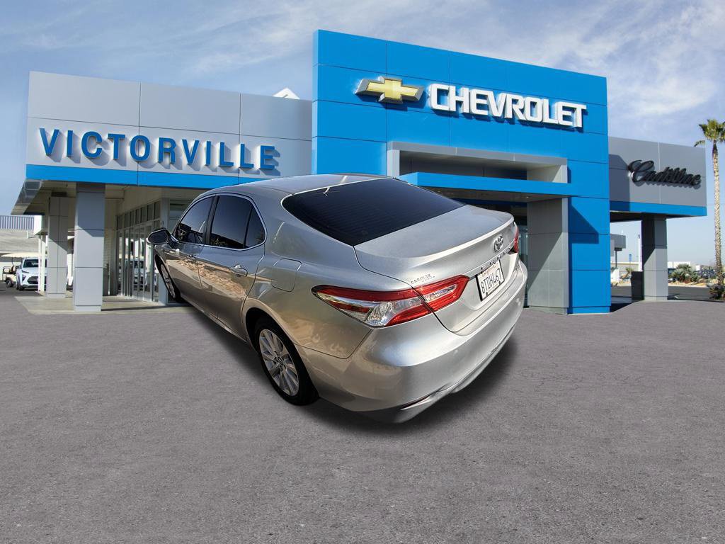 Used 2018 Toyota Camry LE FWD image 5