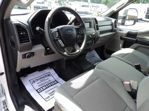 Used 2019 Ford F250 XL w/ Power Equipment Group RWD image 16