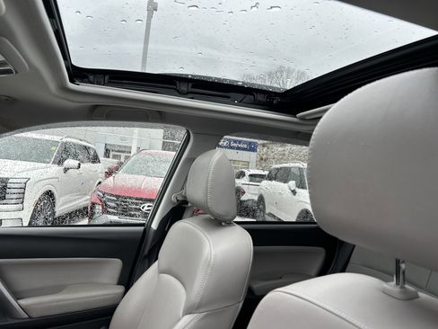 Used 2015 Subaru Forester 2.5i Touring w/ Eyesight & Navigation System image 30