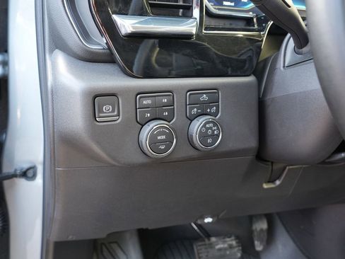 Used 2024 Chevrolet Silverado 1500 LT Trail Boss w/ Convenience Package II image 17