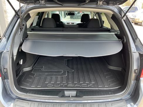 Used 2017 Subaru Outback 2.5i Premium image 34