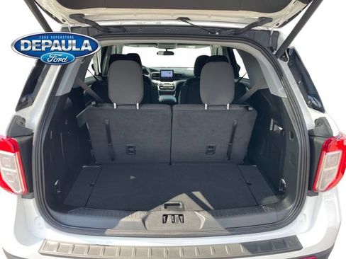 Used 2023 Ford Explorer XLT AWD/4WD image 6