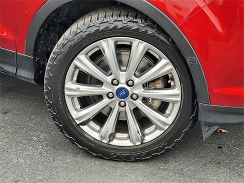 Used 2018 Ford Escape Titanium w/ Ford Safe & Smart Package image 12