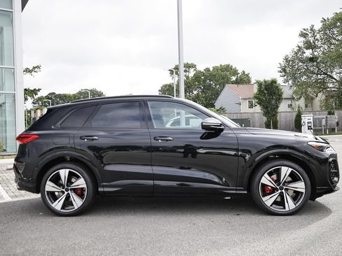 New 2026 Audi SQ5 Premium Plus AWD/4WD image 4