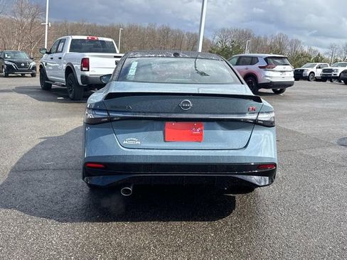 New 2026 Nissan Sentra SR w/ Floor Mat Package image 5